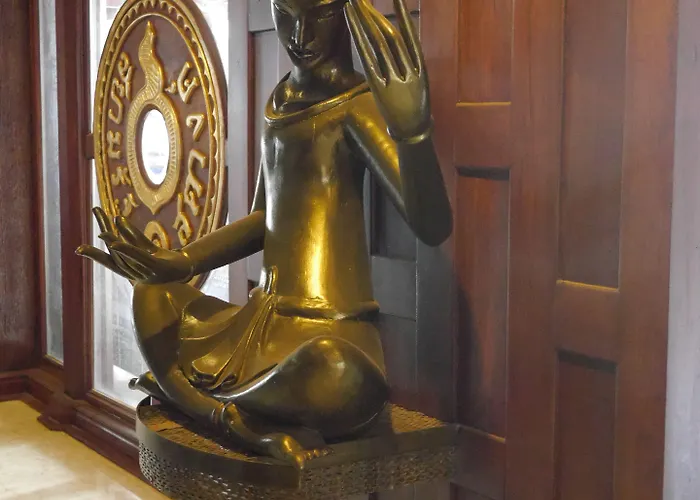 True Siam Rangnam 酒店